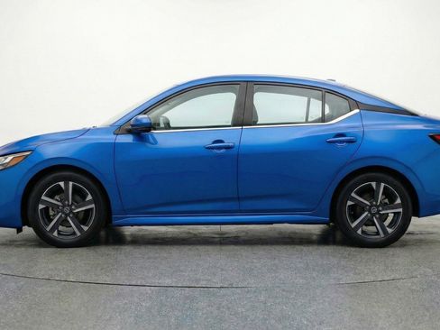 Used 2025 Nissan Sentra SV image 5