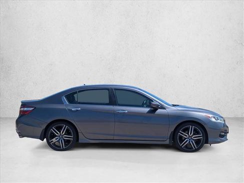 Used 2017 Honda Accord Sport Special Edition image 4