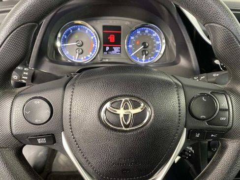 Used 2017 Toyota Corolla LE image 14