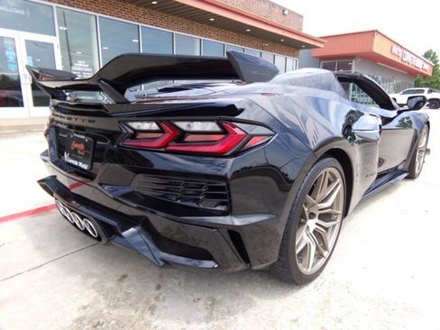 Used 2024 Chevrolet Corvette Z06 RWD image 5