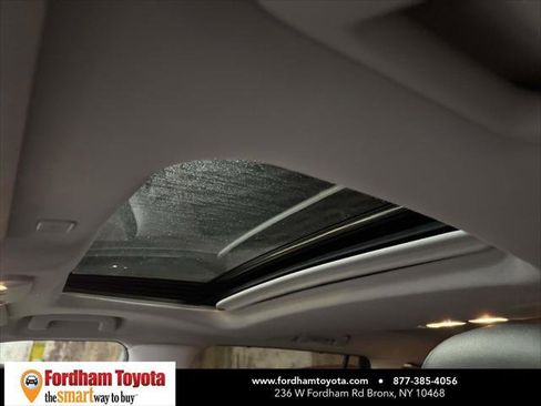 Certified 2025 Toyota Highlander XLE image 19