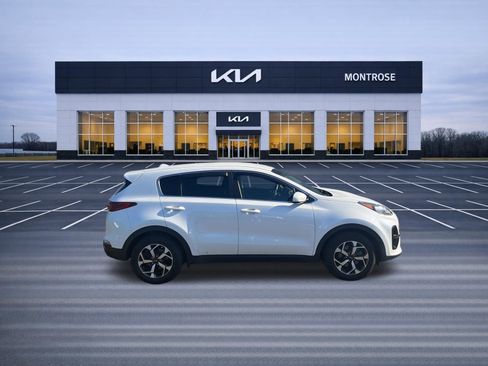 Used 2022 Kia Sportage LX FWD image 4