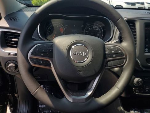 Used 2022 Jeep Cherokee Latitude Lux w/ Sun & Sound Group AWD/4WD image 22
