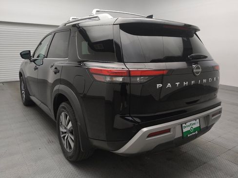 Used 2023 Nissan Pathfinder SL w/ Lighting Package (N92) FWD image 5