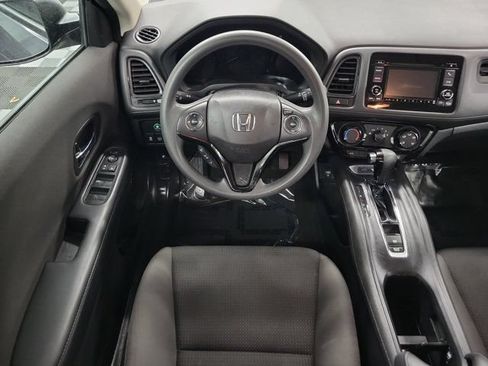 Certified 2022 Honda HR-V LX image 16