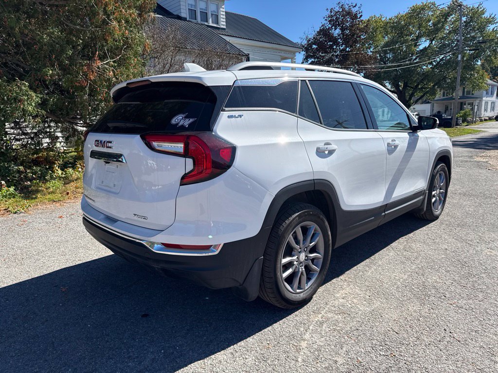 Certified 2024 GMC Terrain SLT w/ LPO, Floor Liner Package AWD/4WD image 4