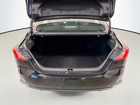 Used 2025 Toyota Camry SE image 22