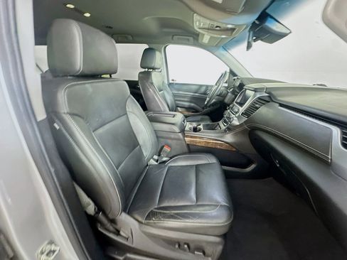 Used 2020 Chevrolet Suburban LT w/ Texas Edition Package image 33