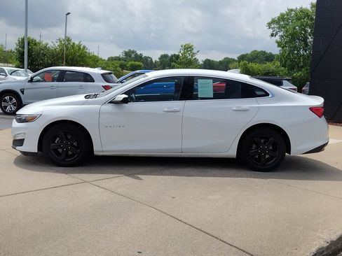 Used 2023 Chevrolet Malibu LT FWD image 16