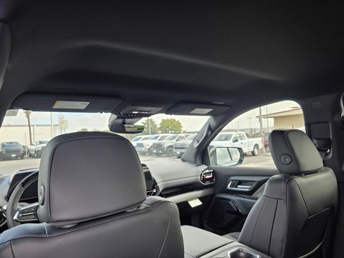 New 2026 Chevrolet Silverado EV Trail Boss w/ Premium Package image 18