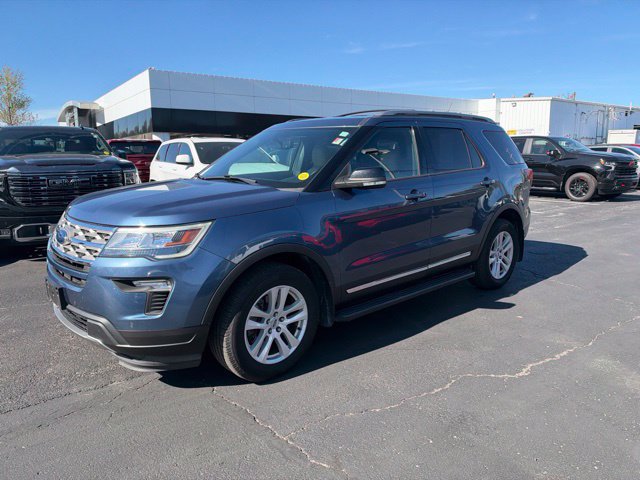 Used 2018 Ford Explorer XLT w/ Equipment Group 202A AWD/4WD image 9