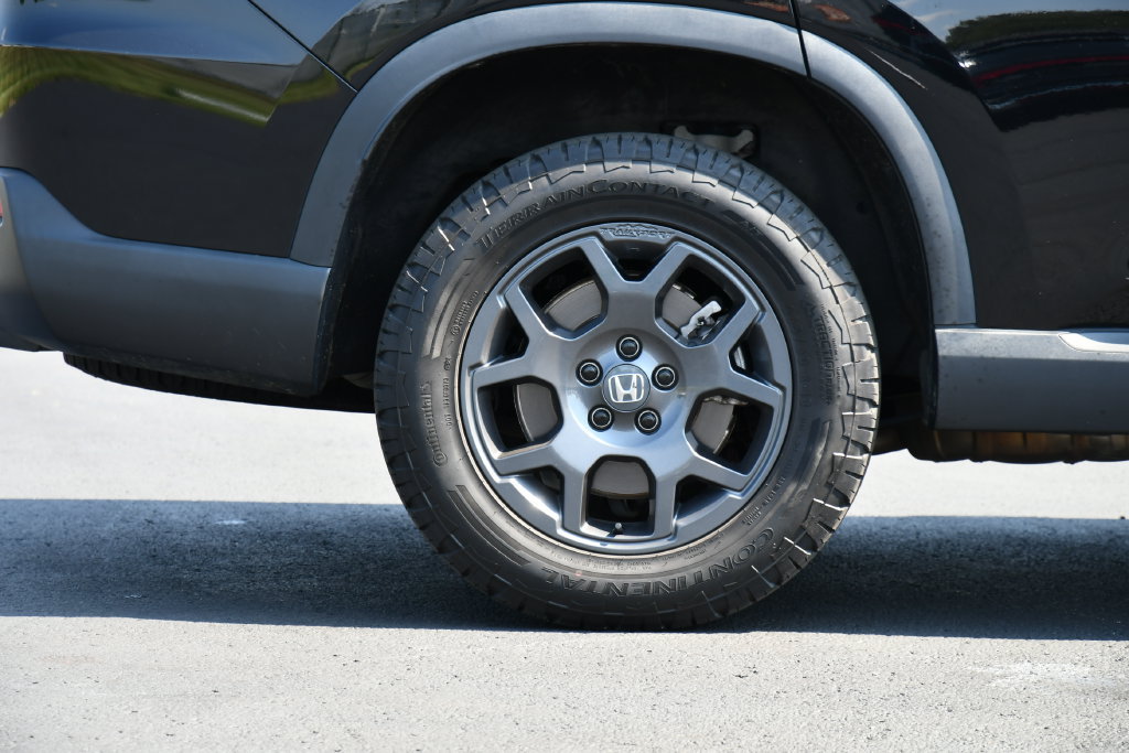 Used 2025 Honda Pilot TrailSport image 10