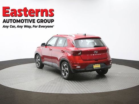 Used 2022 Hyundai Venue Limited image 64