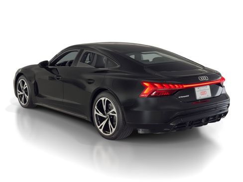 Used 2023 Audi e-tron GT Prestige w/ Prestige Package image 3