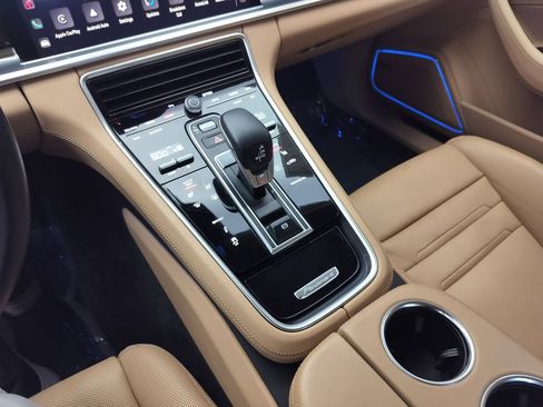 Certified 2023 Porsche Panamera 4 Platinum Edition AWD/4WD image 22