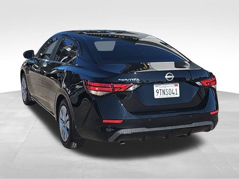 Used 2025 Nissan Sentra S image 5