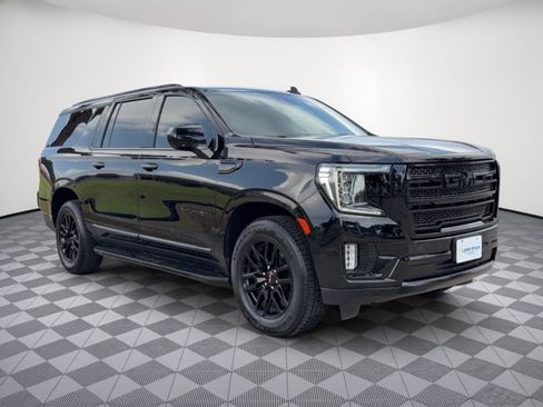 Certified 2023 GMC Yukon XL SLT AWD/4WD image 7