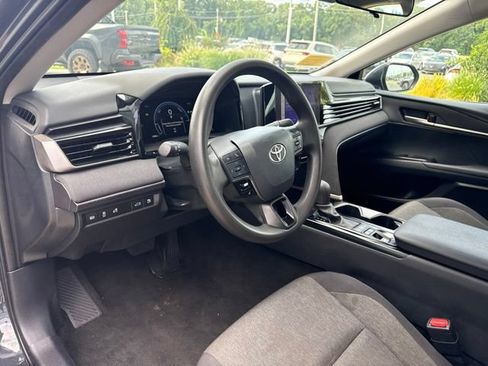 Used 2025 Toyota Camry LE FWD image 14
