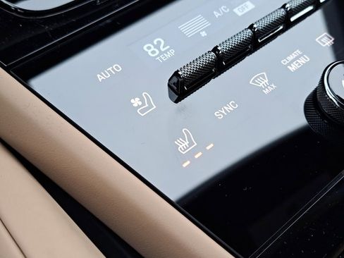 New 2026 Porsche Cayenne Coupe image 35