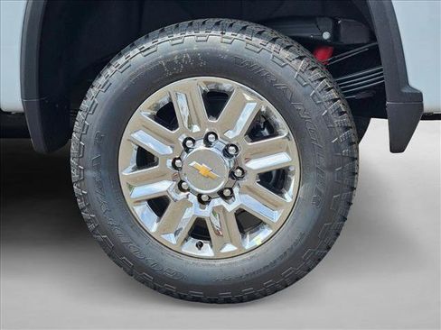 New 2026 Chevrolet Silverado 2500 High Country w/ High Country Premium Package AWD/4WD image 11