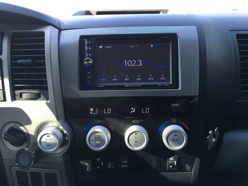 Used 2010 Toyota Tundra Limited AWD/4WD image 10