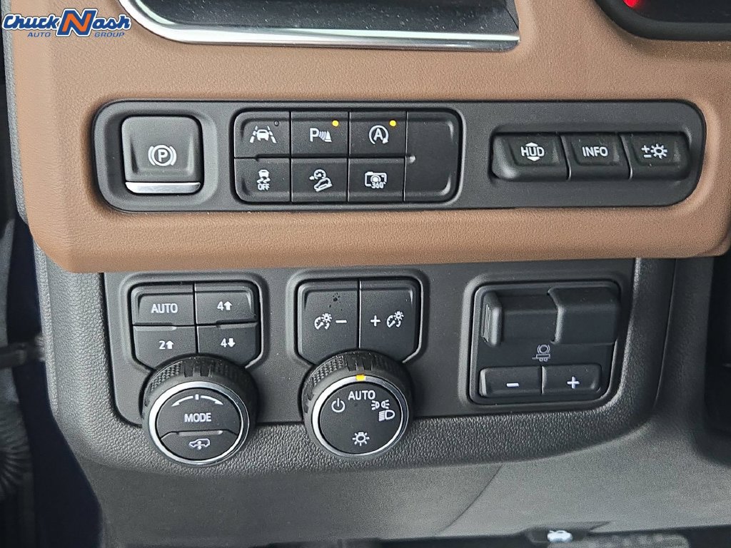 Used 2024 Chevrolet Tahoe High Country AWD/4WD image 23