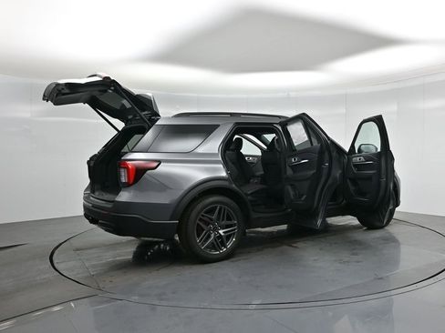 New 2026 Ford Explorer ST-Line w/ ST-Line Street Pack image 5