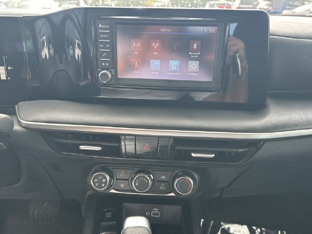 Used 2025 Nissan Kicks S FWD image 17