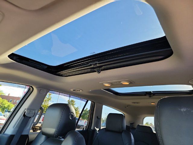 Certified 2017 Buick Enclave Leather AWD/4WD image 18