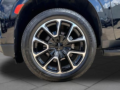 Used 2021 Chevrolet Tahoe RST w/ Luxury Package AWD/4WD image 11