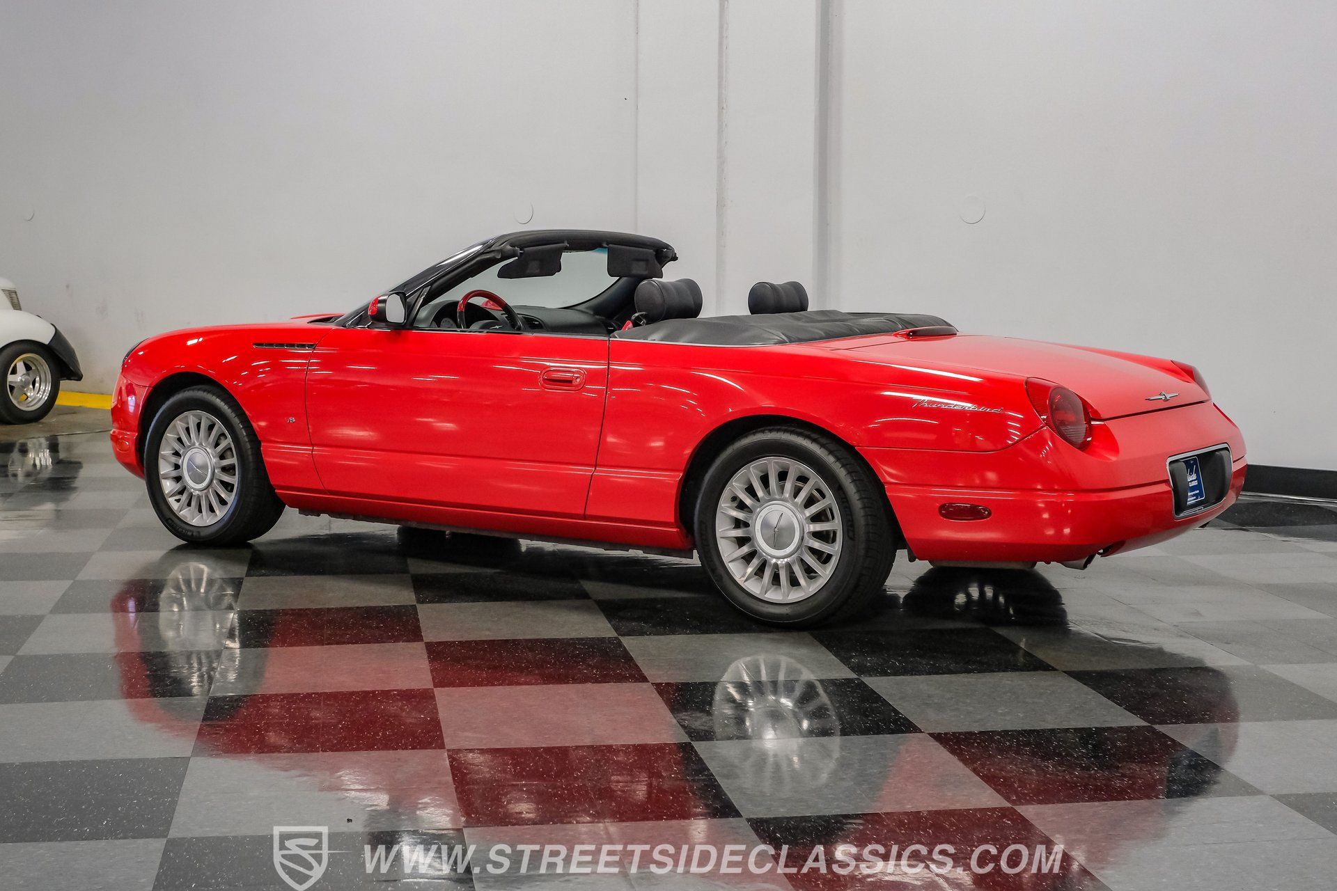 Used 2004 Ford Thunderbird RWD image 7
