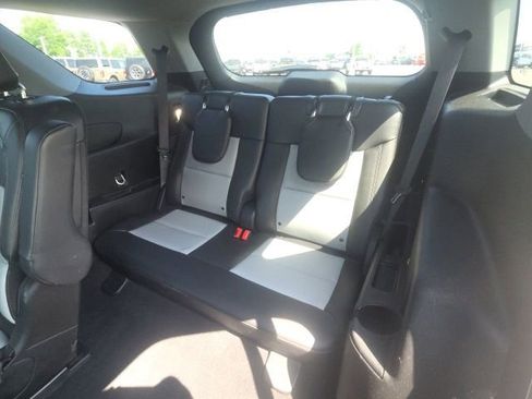 Used 2024 Ford Explorer XLT w/ Equipment Group 202A AWD/4WD image 17