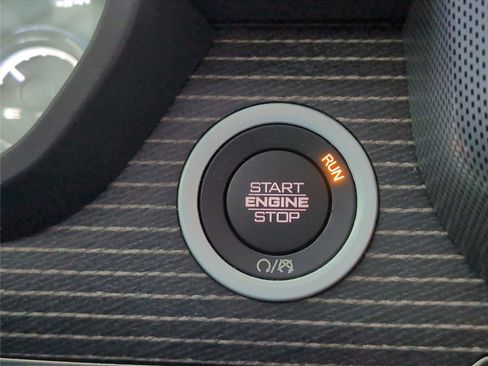 Used 2019 RAM 1500 Limited w/ Advanced Safety Group image 21