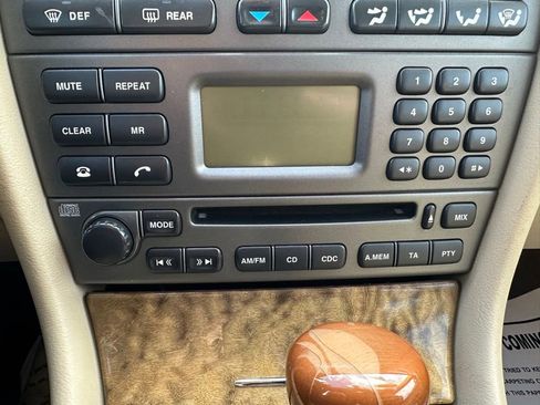 Used 2004 Jaguar X-TYPE 3.0 image 19