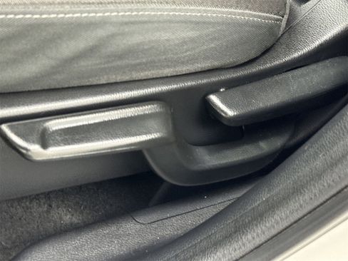 Used 2021 Honda HR-V Sport image 17