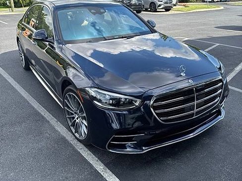 Used 2023 Mercedes-Benz S 580 4MATIC Sedan image 2