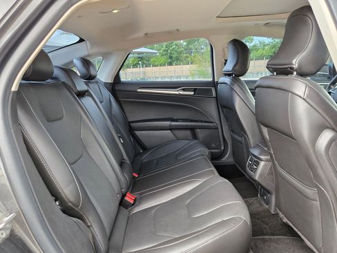 Used 2015 Ford Fusion Titanium image 20