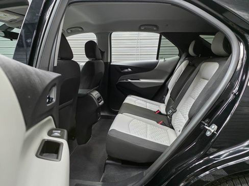 Used 2019 Chevrolet Equinox LS w/ LS Convenience Package AWD/4WD image 16