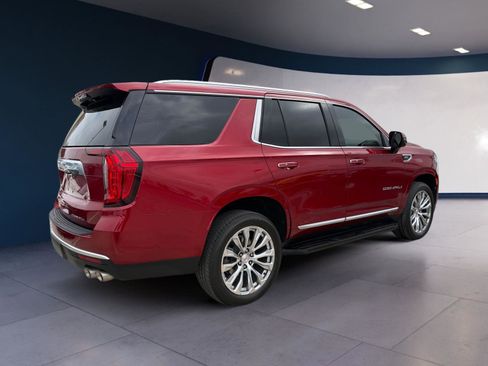 Used 2024 GMC Yukon Denali w/ Advanced Technology Package image 5