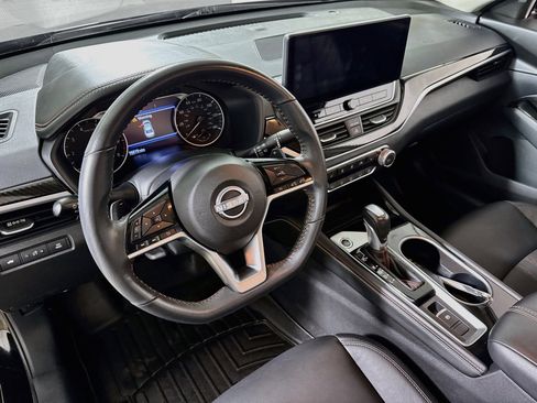 Used 2024 Nissan Altima 2.5 SR w/ SR Premium Package AWD/4WD image 13