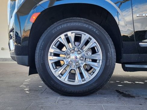 Used 2024 GMC Yukon XL Denali image 10