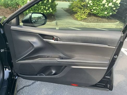 Used 2024 Toyota Camry SE FWD image 13