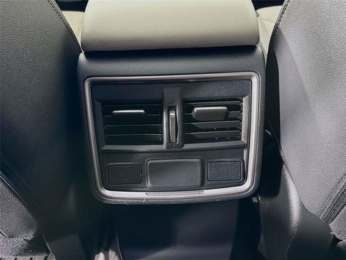 Used 2023 Subaru Forester Premium AWD/4WD image 28