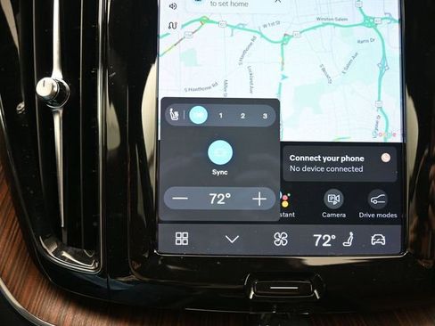 Used 2023 Volvo XC60 B5 Plus w/ Protection Package Premier image 23