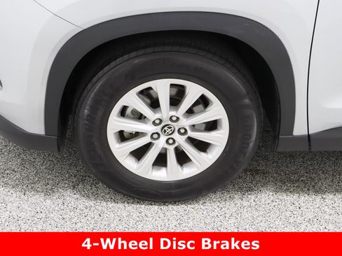 Certified 2025 Toyota Grand Highlander FWD image 11