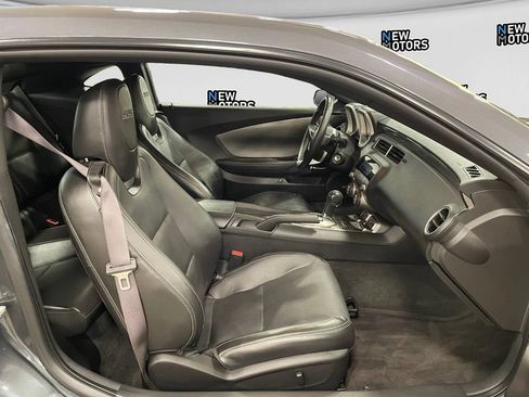 Used 2010 Chevrolet Camaro SS RWD image 15