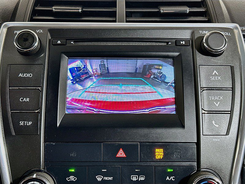 Used 2017 Toyota Camry LE FWD image 14
