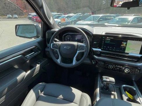 Used 2026 Chevrolet Silverado 1500 LT Trail Boss w/ LT Trail Boss Premium Package AWD/4WD image 27