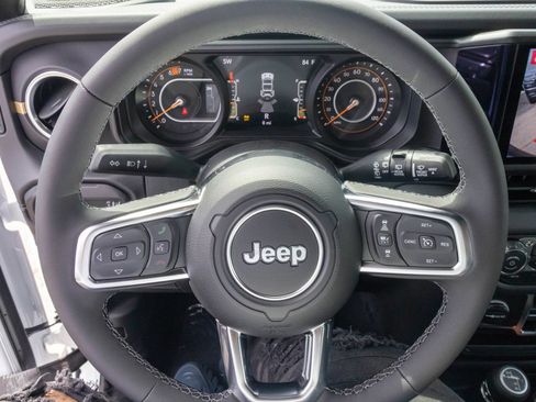 New 2027 Jeep Wrangler Unlimited Sahara AWD/4WD image 28