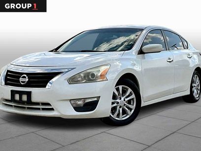 Used 2014 Nissan Altima 2.5 S w/ Sport Value Package